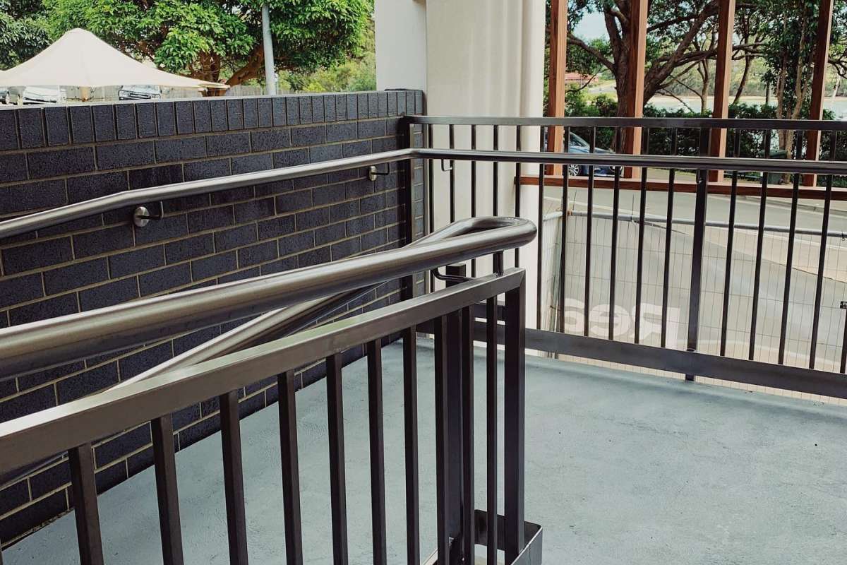 SS HANDRAIL (1).jpg